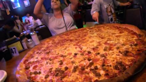 Big Lou's Pizza Largest Pizza - YouTube