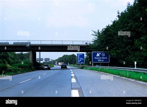 Freeway exit sign signs hi-res stock photography and images - Alamy