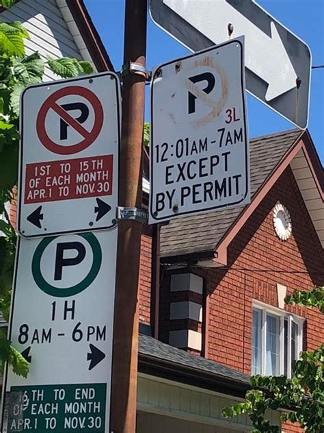 7 Ways Toronto Street Parking Signs Will Fool You And Land You A Ticket - STOREYS