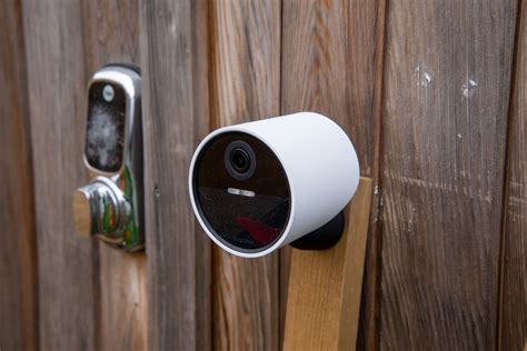 SimpliSafe Wireless Outdoor Security Camera Review: Outdoor protection