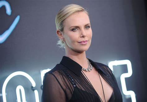 Fast & Furious 9 Charlize Theron / Charlize Theron And Helen Mirren S ...