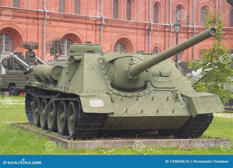 Saint Petersburg, Russia - July 07, 2017: 100 Mm Soviet Self-propelled ...