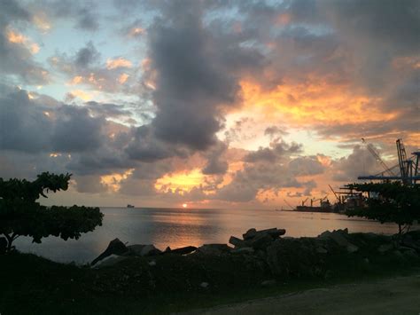 Lo mejor de vivir a la orilla de un puerto, Puerto Cortés Puerto, Celestial, Sunset, Outdoor ...