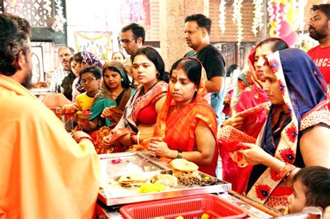 Haridwar : Hindu devotees offer prayers at Gauri Mata Temple