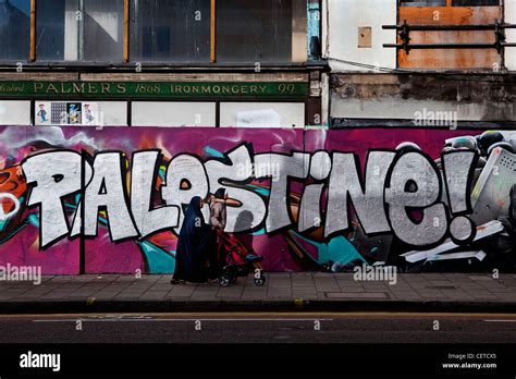 Graffiti supporting Palestine Stock Photo - Alamy