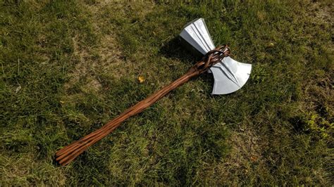 3D file Storm Breaker – Thor Axe 🪓・Design to download and 3D print・Cults