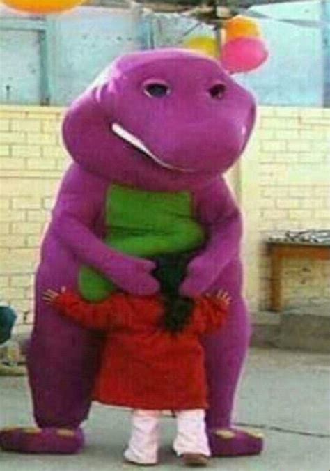 To hug Barney : therewasanattempt