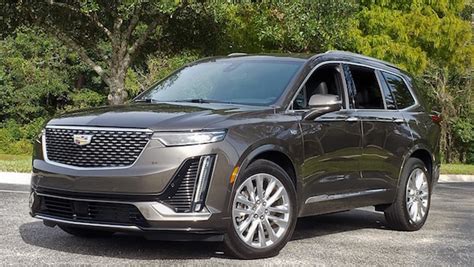 2020 Cadillac XT6 400 — Rounding out Caddy's crossover lineup