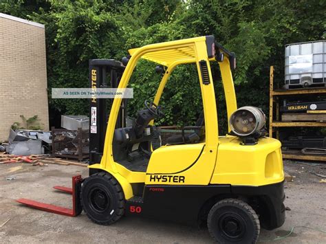 2011 Hyster 5000 Lb Pneumatic Forklift With Sideshift Triple Mast Rental Specs