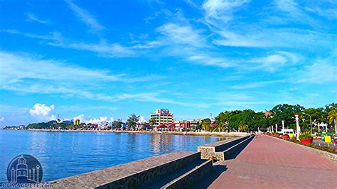 Rizal Boulevard in Dumaguete City - Negros Oriental