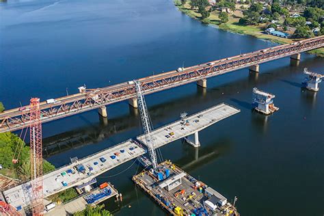 Crane lifts $240M Grafton bridge into place - Cranes & Lifting