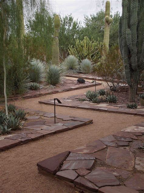 30 Beautiful Desert Garden Design Ideas For Your Backyard / FresHOUZ.com | Backyard landscaping ...