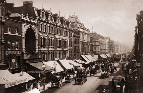 Oxford Street, 1890. | Victorian london, Old london, London history