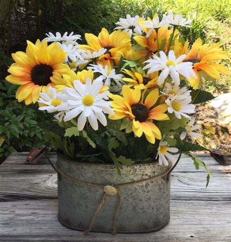 Sunflower and Daisy Floral Arrangement - Sunflower Centerpiece ...