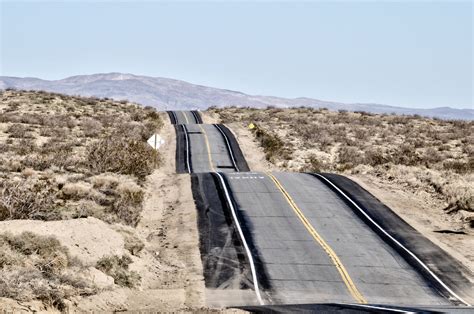 California Desert Highway Free Stock Photo - Public Domain Pictures