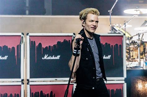 Sum 41's Deryck Whibley Health Update After Pneumonia Hospitalization