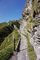 Category:Hiking trails in Tyrol (state) - Wikimedia Commons