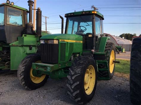 John Deere 7810 salvage tractor at Bootheel Tractor Parts