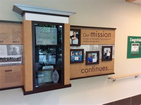 Donor Walls, Plaques, Custom Recognition Displays에 있는 John Cochran님의 핀 ...