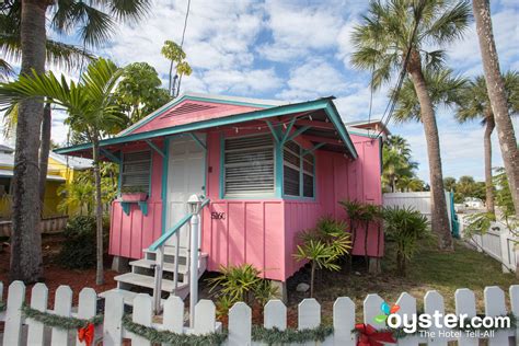 The Best Siesta Key Beach Cottages | Oyster.com