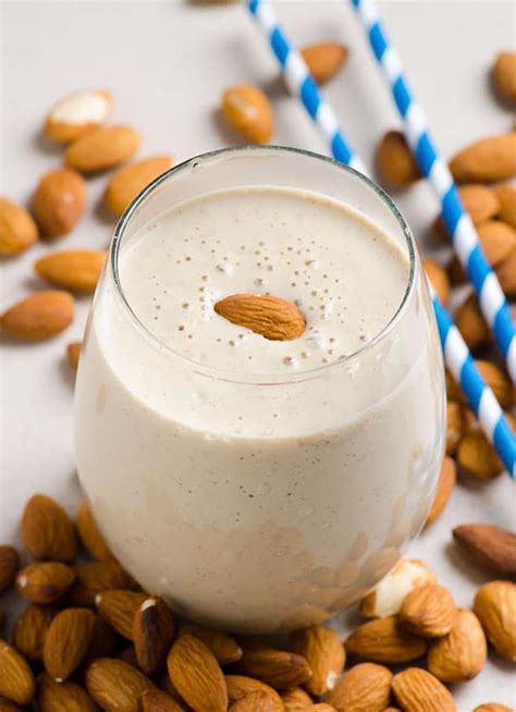 Almond Breakfast Smoothie - iFOODreal