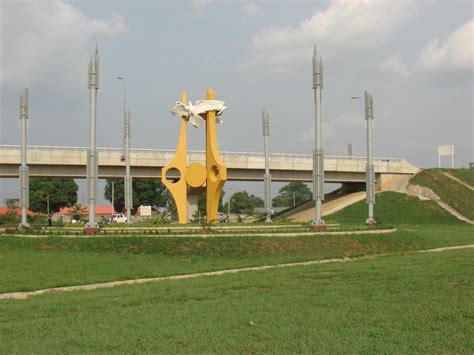 Uyo - City Of Peace And Beauty (Pictures) - Politics (39) - Nigeria