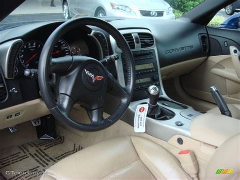 Cashmere Interior 2005 Chevrolet Corvette Coupe Photo #69496696 | GTCarLot.com