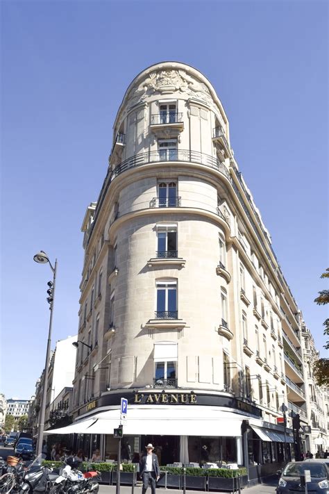 L'Avenue Restaurant On Avenue Montaigne, Paris - 7 Iconic Addresses on Avenue Montaigne, Paris # ...