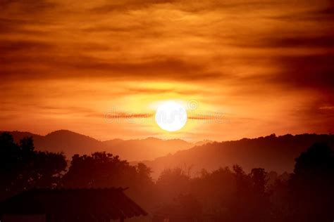 Details 300 sunset mountain background - Abzlocal.mx