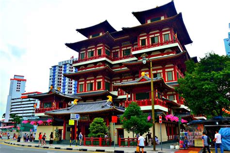 Buddha Tooth Relic Temple and Museum - Singapore