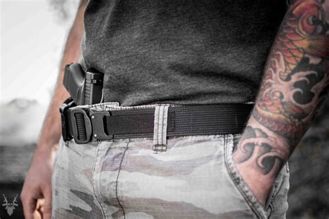 5 Reasons Why You Should Consider Concealed Carry Belts | Blue Alpha