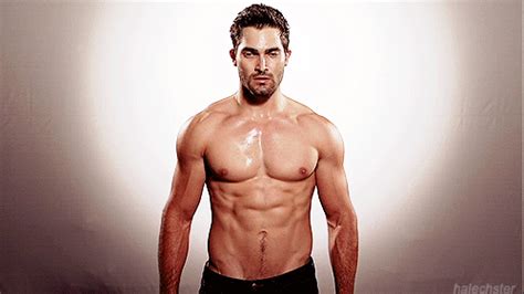 sodomymcscurvylegs:punksteves:Teen Wolf Season 2 DVD Set: Tyler Hoechlin + Shirtless MontageI ...