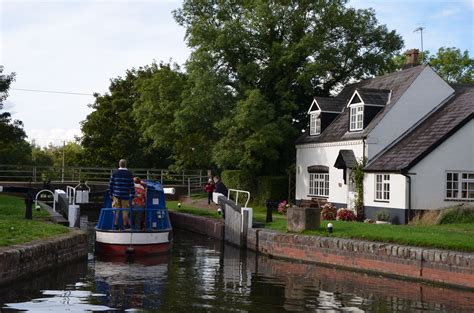 √ Droitwich Canal