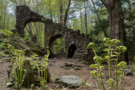 Madame Sherri's Castle ruins in Brattleboro Vermont [OC][3000x2000] | Brattleboro, Brattleboro ...