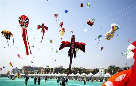 International Kite Festival 2018: Cool, colourful kites fill the skies ...