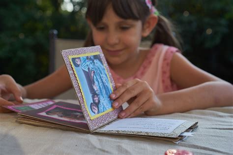 Kid-friendly Craft: Make a Memory Book