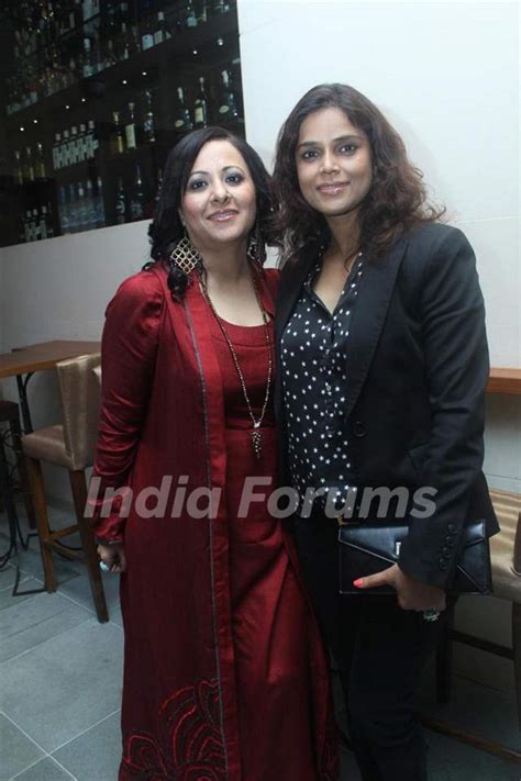 Neelam Singh with Mona Wedding Anniversary bash at Bistro Grill in ...