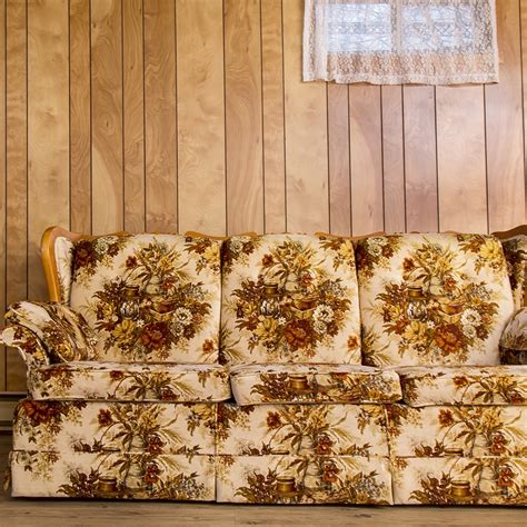 Couch Removal Options: Alternatives to Tossing Furniture in Landfills