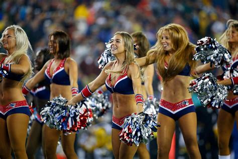 Patriots cheerleaders spelled out 'Brady' before preseason game