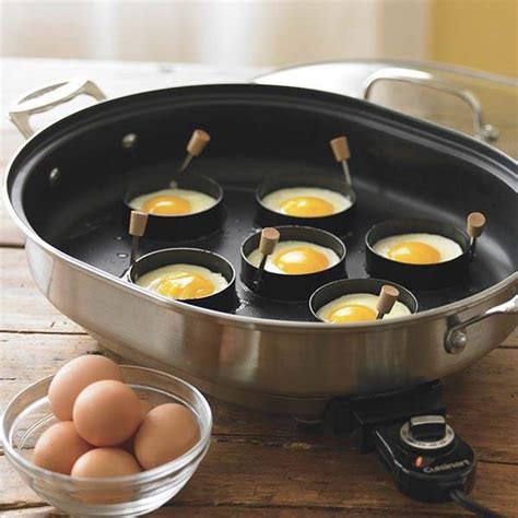 The Stainless Steel Fried Egg Ring with Nonstick Coating | Gadgetsin