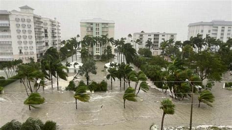 Hurricane Ian floods streets in Naples - YouTube