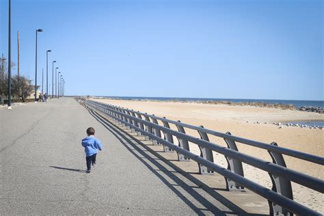 Outlook Beach at Fort Monroe (Hampton, VA) - Mermaid City Kids | Norfolk, VA