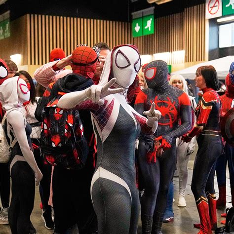 Comic Con France: Meet stars , cosplay , and more!