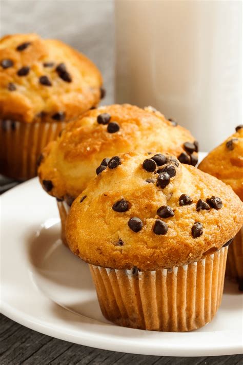 Bisquick Chocolate Chip Muffins - Insanely Good