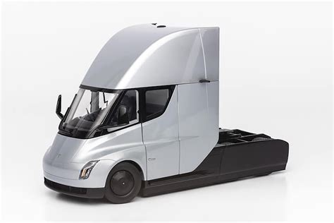 Tesla Semi truck production pushed back to 2020 | Auto Express