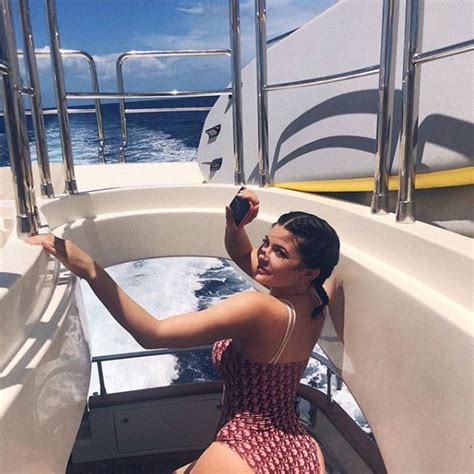 Kylie Jenner holidays at luxurious £4,000 per night resort in Turks and ...