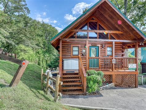 Pet-Friendly Cabins in Gatlinburg to Wag About | Vacasa