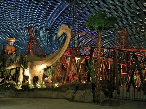 IMG Worlds of Adventure - Predator