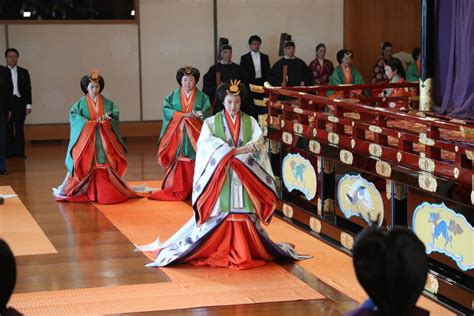 In Photos: Some 2,000 attend Emperor Naruhito's enthronement ceremony ...