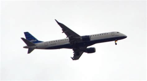 File:JetBlue Airplane In Flight.JPG - Wikimedia Commons